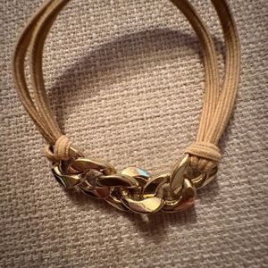 Elegant Gold Chain Bracelet